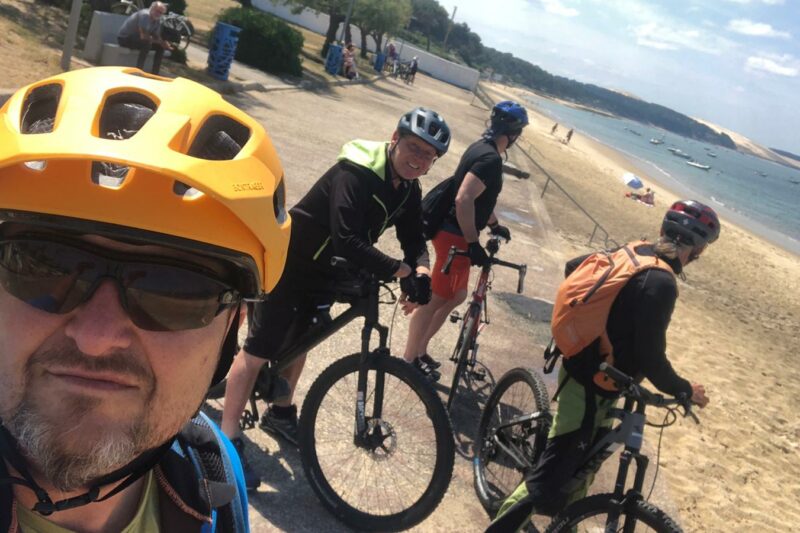 Düne 2022 / Tag 11, Ausflug nach Arcachon mit dem Bike, danach Film Startplatzgemühe